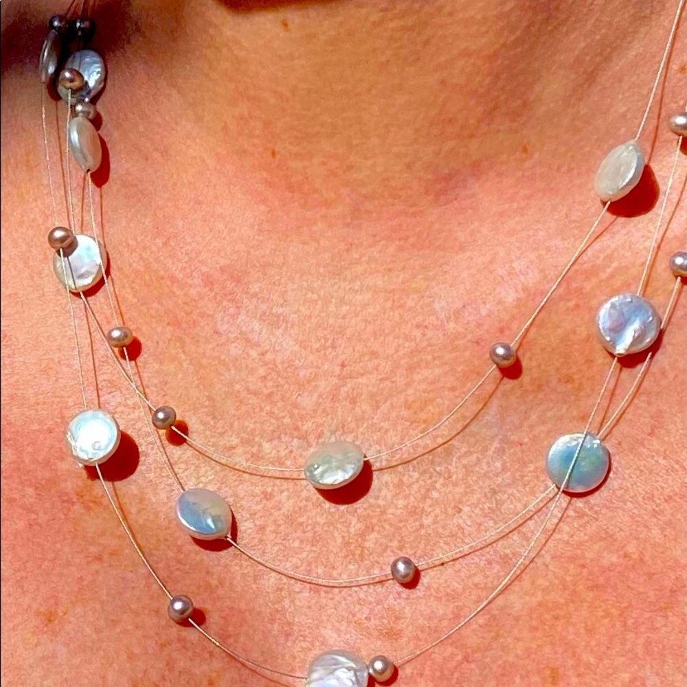 Floating Cultured coin pearl necklace Beautiful